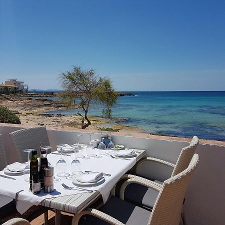 Hostal Restaurante Playa Colonia de Sant Jordi Bagian luar foto
