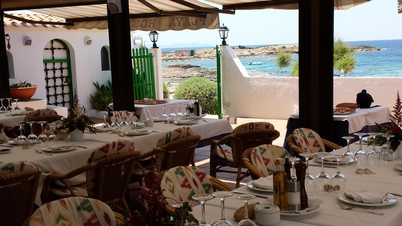 Hostal Restaurante Playa Colonia de Sant Jordi Bagian luar foto